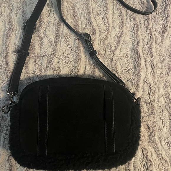 ugg janey crossbody bag! - Picture 2 of 4